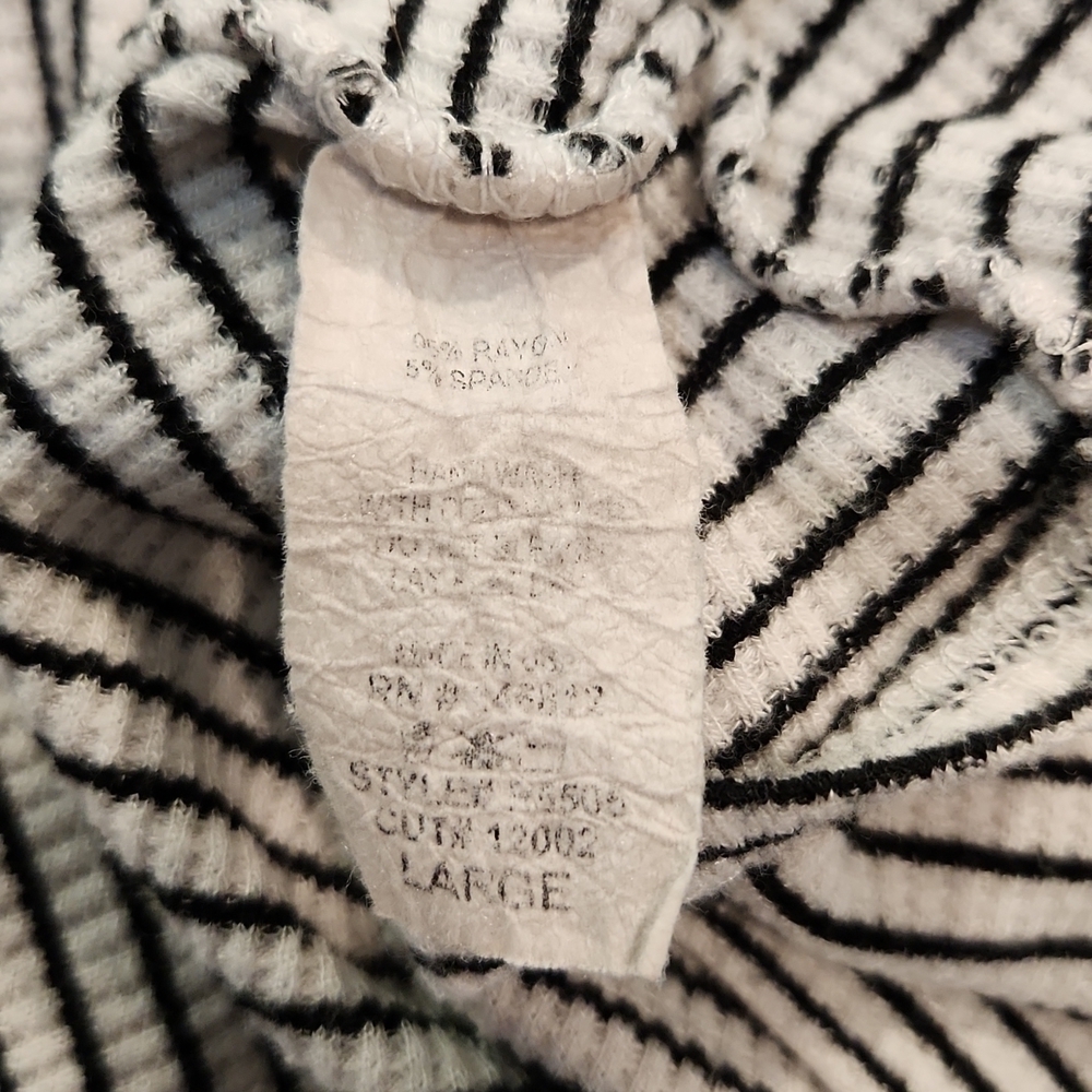 𝅺acemi Ribbed Striped Keyhole Front Top - Picture 5 of 5